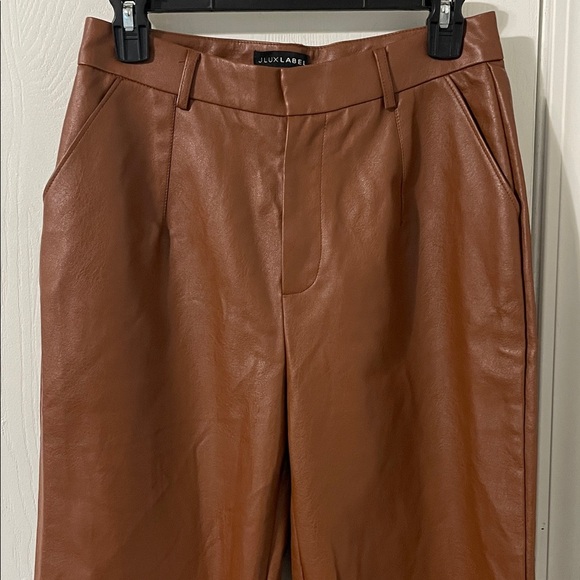 JLUXLABEL Like New Women’s Faux Leather Vegan High Rise Caramel Pants Sz Medium - Picture 5 of 10